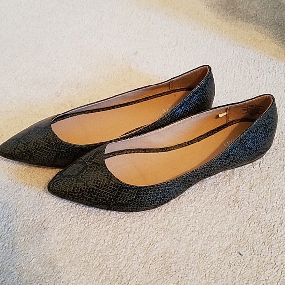 Old Navy Shoes - Snakeskin Flats